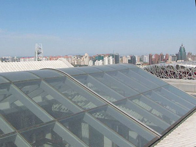 耐力板用于屋顶采光